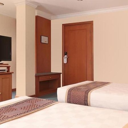 Hotel Sentosa Kuala Belait Extérieur photo