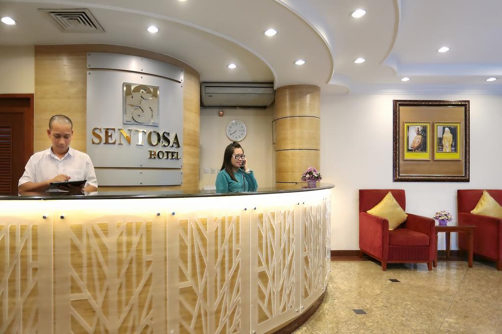 Hotel Sentosa Kuala Belait Extérieur photo